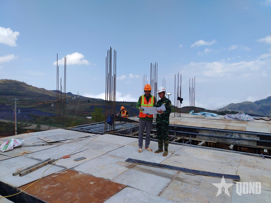 Dựng xây trường giữa ngàn mây Y Tý